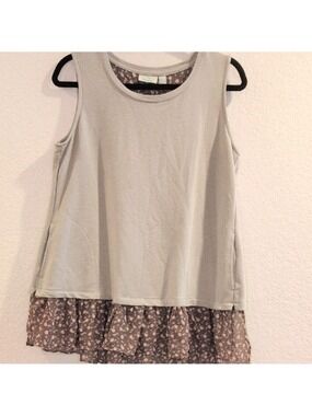 Logo Lounge Gray Floral Hem Tunic Top Medium Pockets